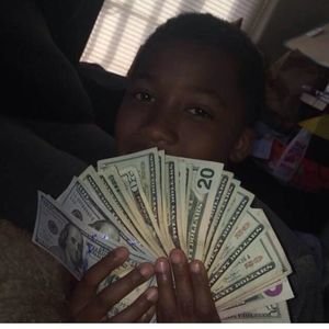 Meet your Posher, Edwardo